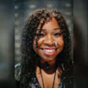 Meet your Posher, Desi